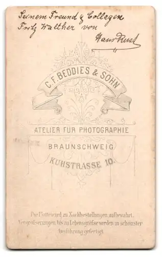 Fotografie C. F. Beddies & Sohn, Braunschweig, junger Mann Hans Rust im Anzug nebst Melone