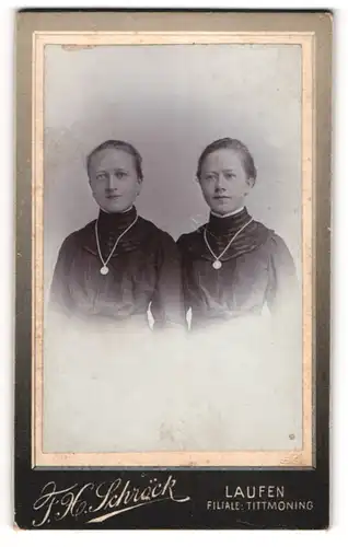 Fotografie F. H. Schröck, Laufen / Salzach, Portrait zwei junge Mädchen Faltermaier mit Halsketten