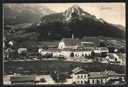 AK Neuberg, Ortsansicht mit Bergblick