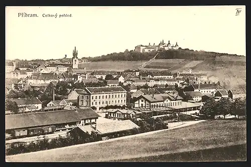 AK Pribram, Gesamtansicht mit Blick zum Kloster