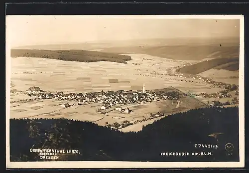 AK Oberwiesenthal i. Erzg., Ortsansicht mit Kirche