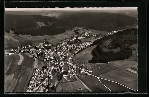 AK Vöhrenbach im Schwarzwald, Fliegeraufnahme der Stadt