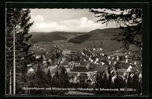 AK Vöhrenbach im Schwarzwald, Blick vom Wald auf die gesamte Stadt