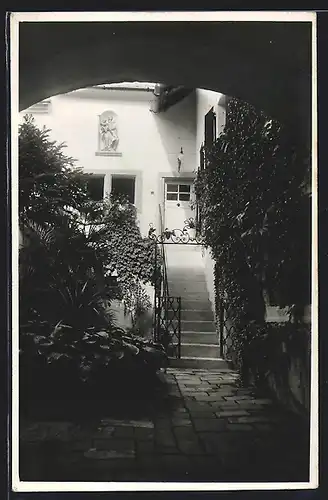AK Eisenstadt im Burgenland, Tordurchblick am Haydnwohnhaus