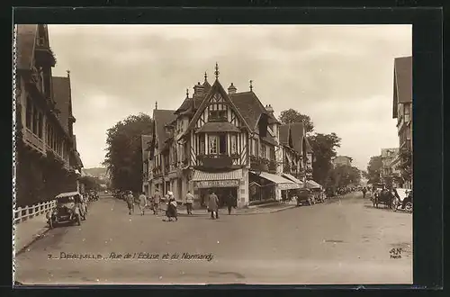 AK Deauville, Rue de l`Ecluse et du Normandy, Strassenpartie