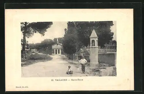 AK Vallauris, Eglise Notre Damen, Enfants en la Rue