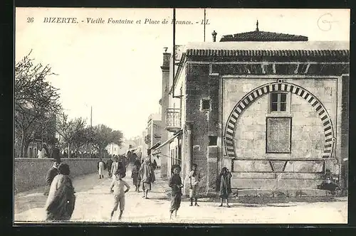 AK Bizerte, Vieille Fontaine et Place de France
