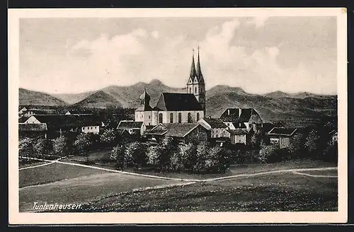 AK Tuntenhausen, Ortsansicht mit Feldern und Bergpanorama