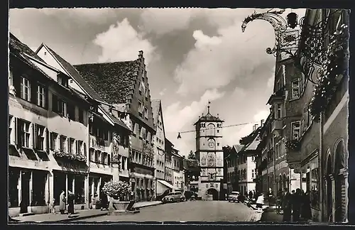 AK Wangen im Allgäu, Blick in die Herrenstrasse mit dem Ravensburger Tor