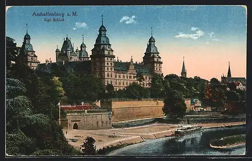 AK Aschaffenburg a. M., Kgl. Schloss mit Flussufer