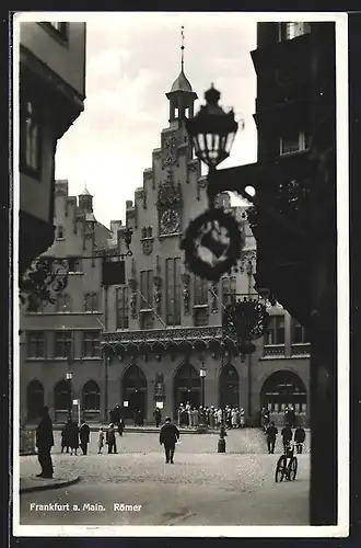 AK Alt-Frankfurt, Passanten am Römer