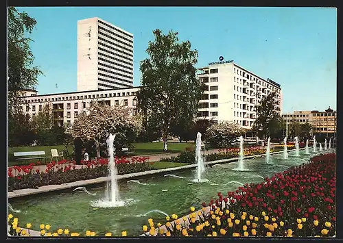 AK Karlsruhe, Wasserspiele und Blumenrabatten