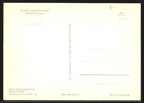 AK Berlin-Treptow, Sowjetisches Ehrenmal, Reliefs und Statue