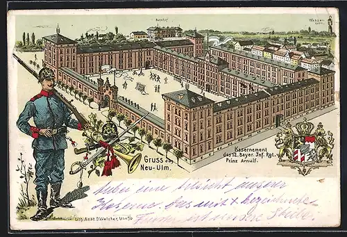 Künstler-AK Neu-Ulm, Kasernement des 12. Bayer. Inf. Rgt. Prinz Arnulf, Soldat mit Gewehr, Wappen