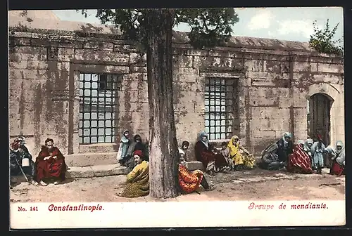 AK Constantinople, Groupe de mendiants