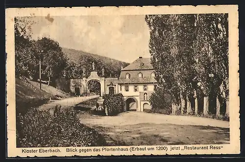 AK Eberbach, Kloster Eberbach, Blick gegen das Pfortenhaus erbaut um 1200 jetzt Restaurant Ress