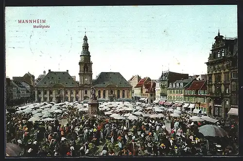 AK Mannheim, Marktplatz mit Geschäften und Brunnen