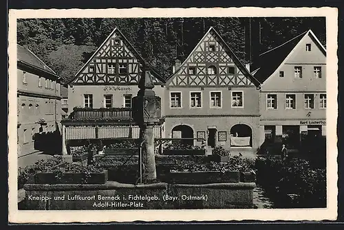AK Berneck i. Fichtelgeb., Platz mit Haus v. F. W. Münch