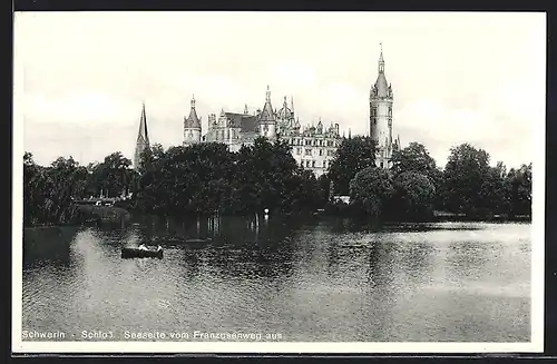 AK Schwerin, Schloss, Seeseite vom Franzosenweg aus gesehen