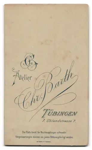 Fotografie Chr. Barth, Tübingen, Portrait adretter junger Mann mit Brille und Schnauzbart
