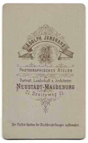 Fotografie Adolph Junghans, Magdeburg-Neustadt, Portrait Herr in Anzug