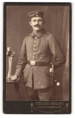 Fotografie Atelier Krauss, Hilchenbach i / W., Portrait Soldat in Uniform mit Schnauzbart