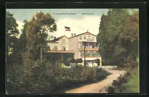 AK Timmendorferstrand, Hotel Dryade mit deutscher Flagge