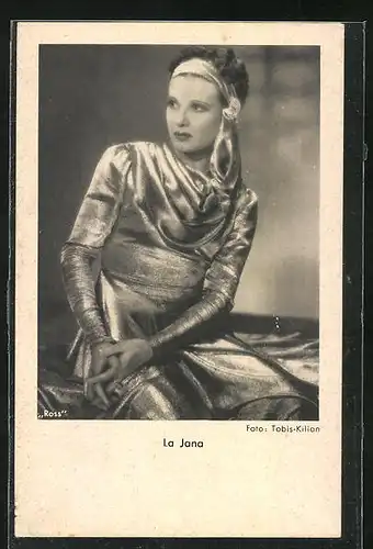 AK Schauspielerin La Jana im glitzernden Kleid