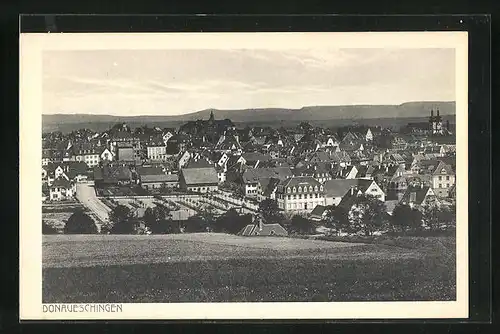 AK Donaueschingen, Totalansicht mit Kirchturm