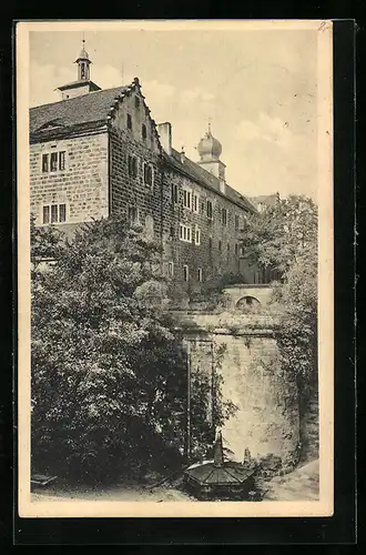 AK Kulmbach, Plassenburg, Kasernenhof, äussere Nordost-Ecke des Schönen Hofes
