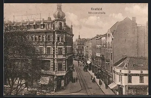 AK Krefeld, Neusserstrasse mit Geschäften