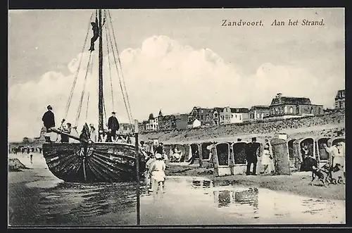 AK Zandvoort, aan het Strand