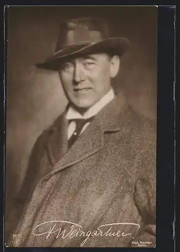 AK Portrait von Felix Weingartner im Mantel