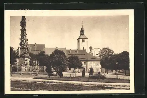 AK Hostka, Ortsansicht mit Kirche