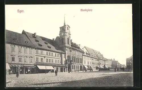 AK Eger, Marktplatz mit Kirche und Springbrunnen