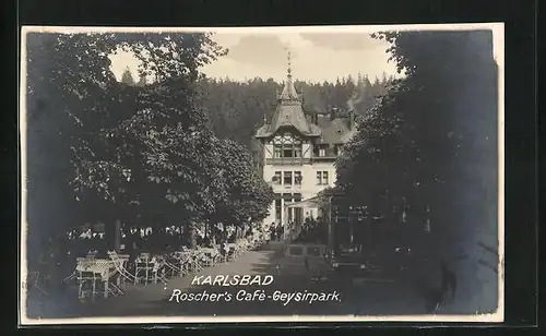 AK Karlsbad, Roscher`s Cafe-Geysirpark, Gartenansicht
