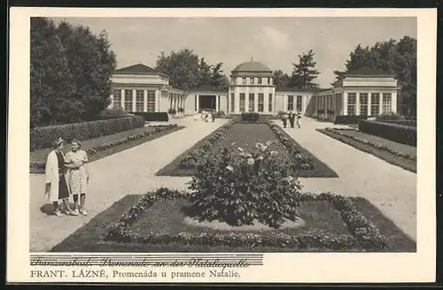 AK Franzensbad, Promenade an der Nataliequelle