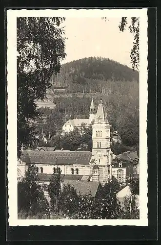 AK Kraslice, Ortsansicht mit Blick gegen die Kirchen