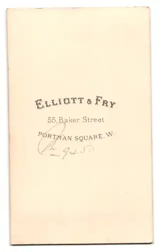 Fotografie Elliott & Fry, London-W, Portrait elegant gekleideter Herr mit Vollbart