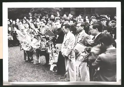 Fotografie Ansicht Tokio, Gartenfest der Auslandsstudenten