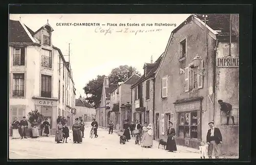 AK Gevrey-Chambertin, Place des Ecoles et Rue Richebourg