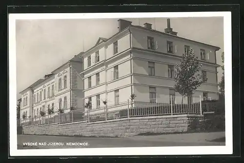AK Vysoké nad Jizerou, Nemocnice, Blick auf das Krankenhaus