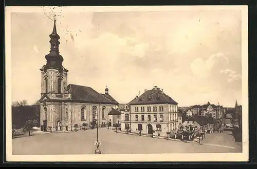 AK Warnsdorf / Varnsdorf, Kathol. Kirche und Rathausstrasse