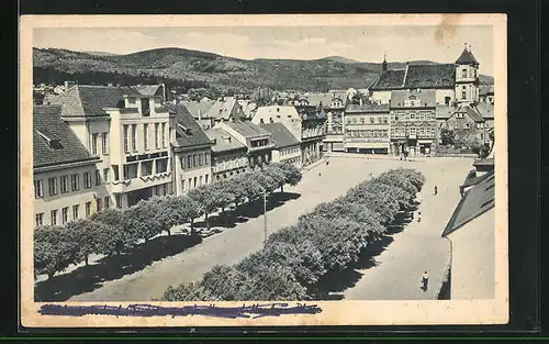 AK Horni Litvinov, Passanten auf dem Marktplatz