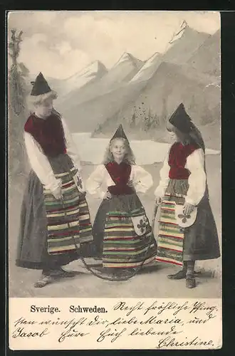 AK Schweden, Schwedin mit zwei Mädchen beim Seilspringen