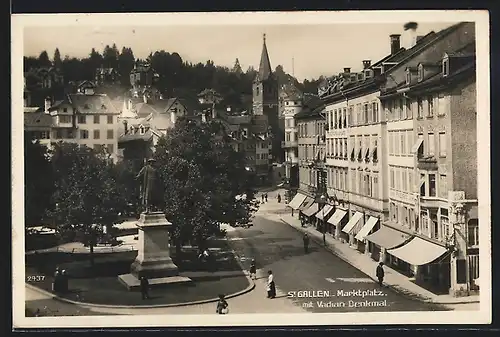 AK St. Gallen, Marktplatz mit Geschäften und Vadian-Denkmal