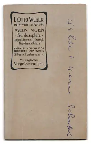 Fotografie L. Otto Weber, Meinigen, zwei junge Knaben Walter und Werner Schubert in Matrosenanzügen