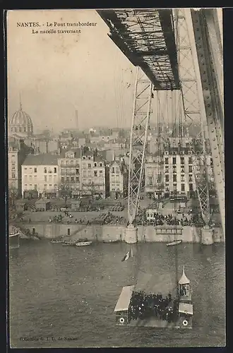 AK Nantes, Le Pont Transbordeur, la nacelle traversant