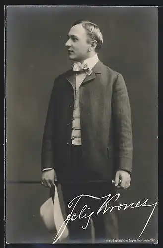 AK Schauspieler Felix Krones mit Gehstock und Hut