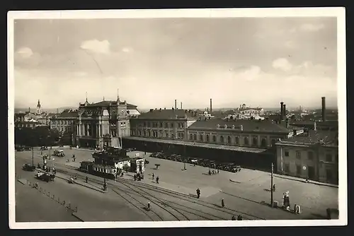 AK Brünn, Bahnhof mit Strassenbahn